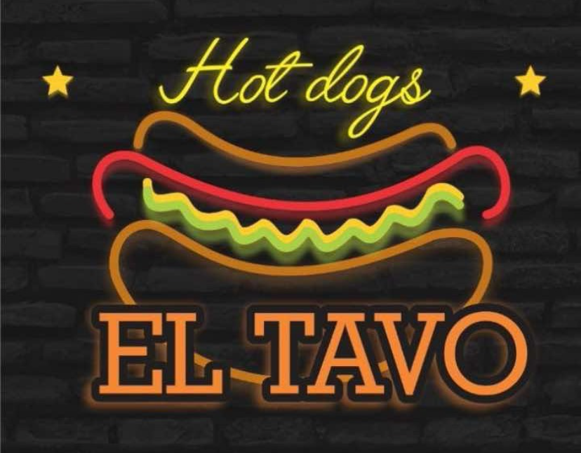 En la compra de un hot dog doble con papas el segundo es gratis
